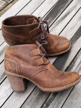 Clarks Artisan distressed brown leather ankle boots